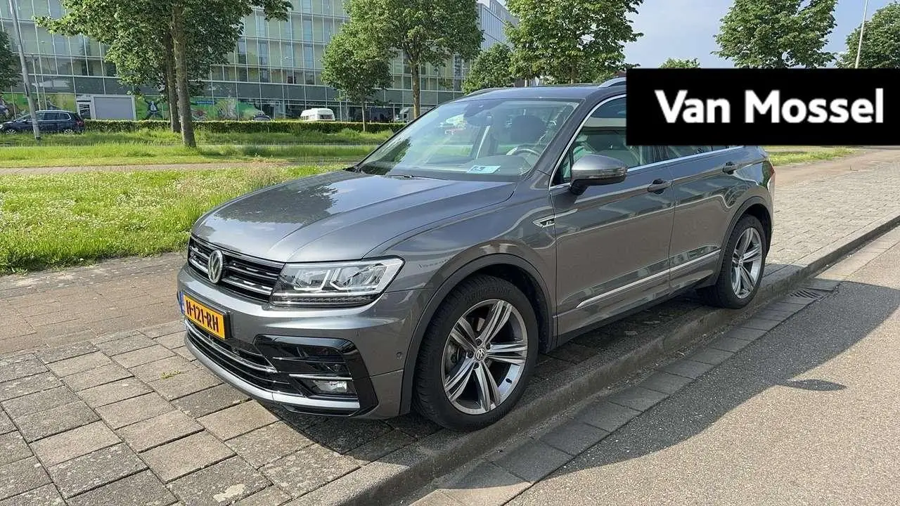 Photo 1 : Volkswagen Tiguan 2020 Petrol