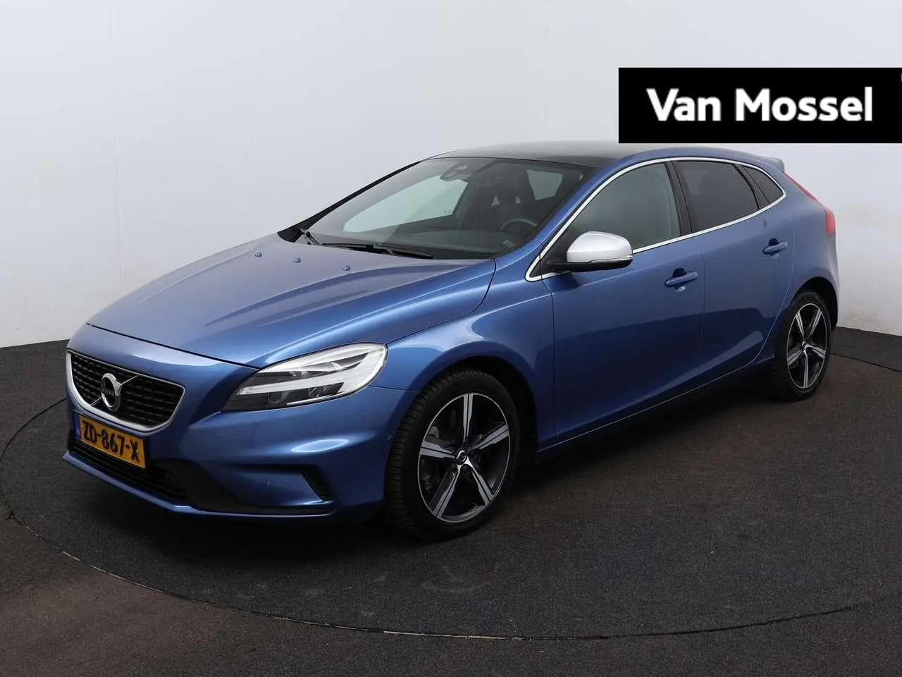 Photo 1 : Volvo V40 2019 Essence