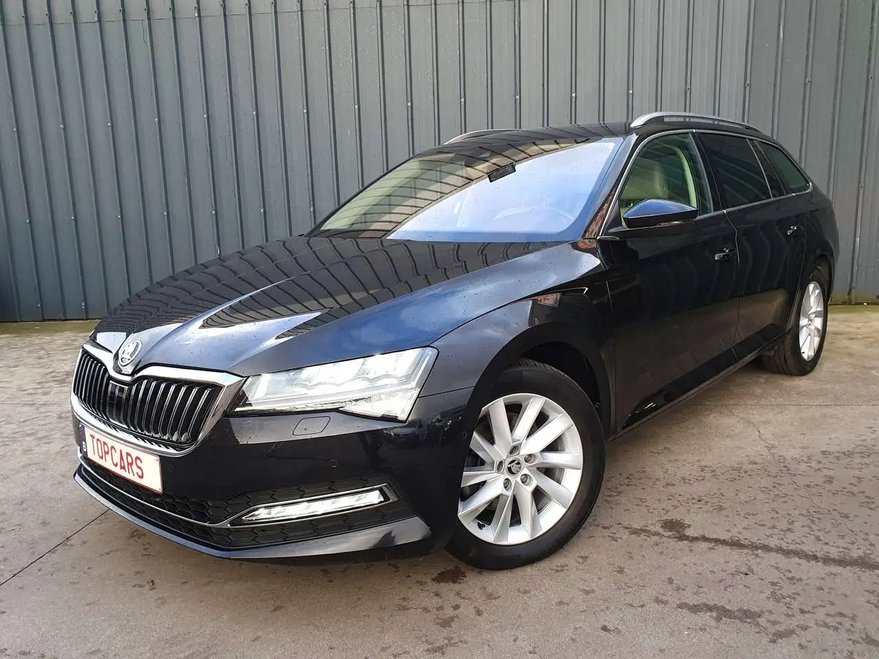 Photo 1 : Skoda Superb 2019 Petrol