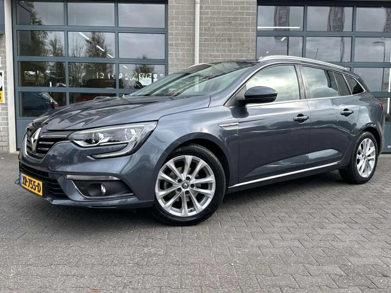 Photo 1 : Renault Megane 2018 Petrol