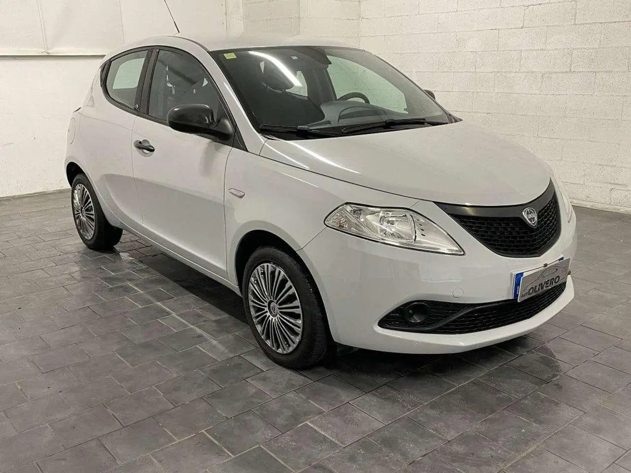 Photo 1 : Lancia Ypsilon 2018 Petrol