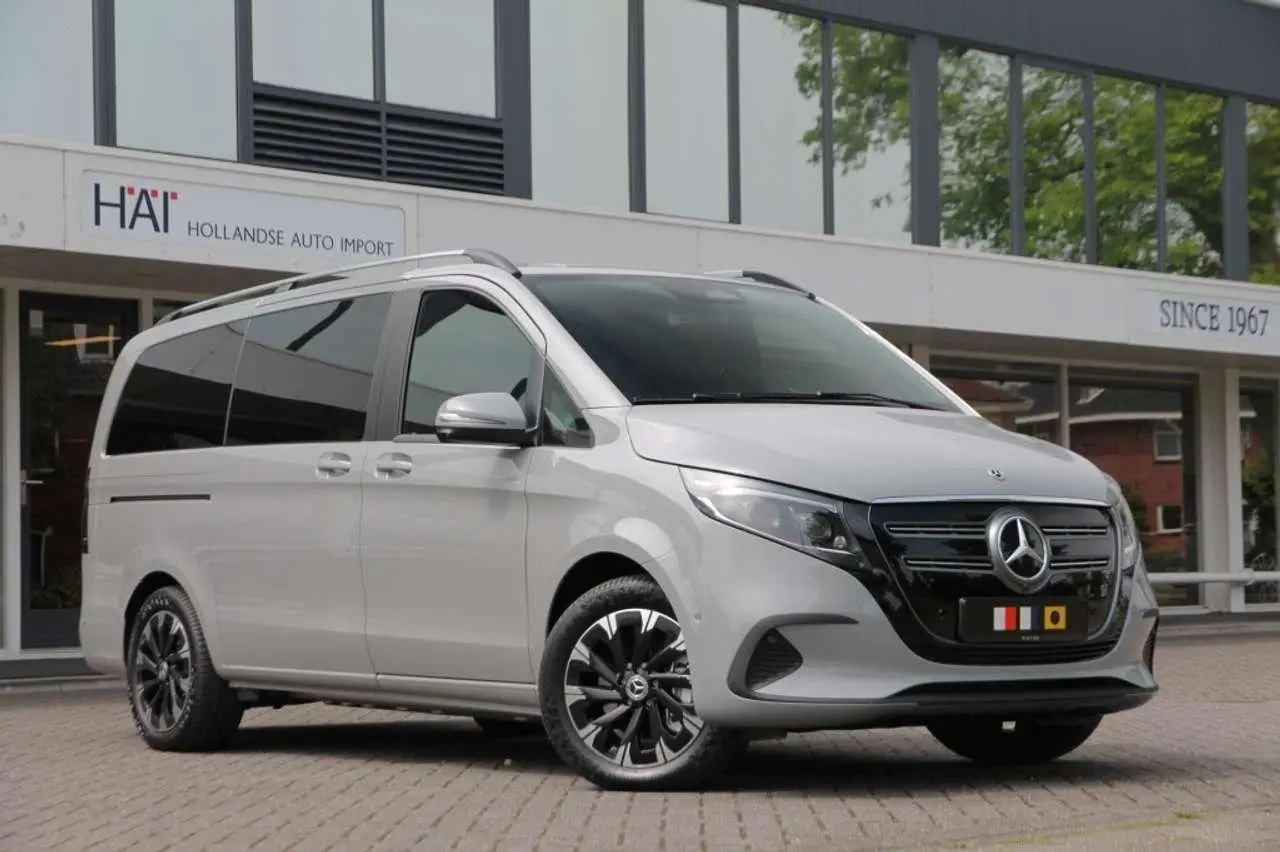 Photo 1 : Mercedes-benz Eqv 2024 Electric