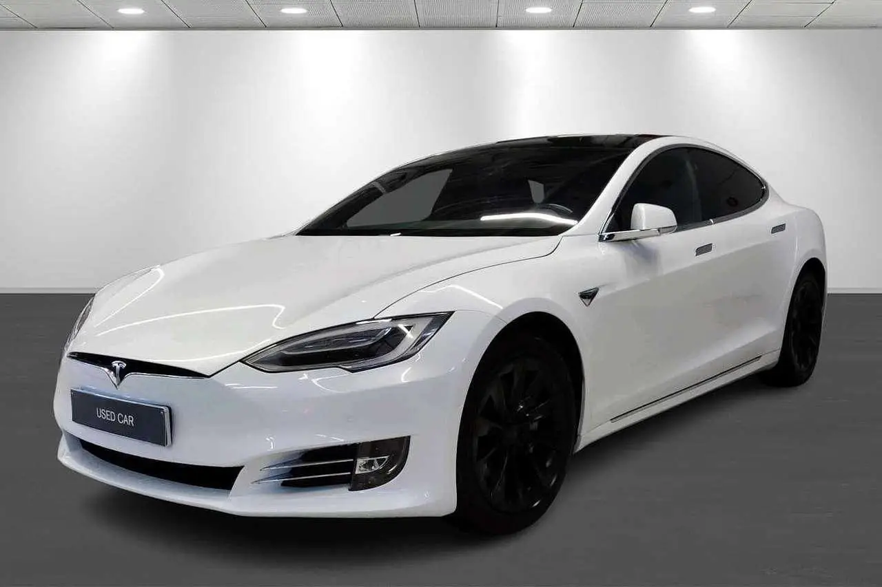 Photo 1 : Tesla Model S 2018 Electric