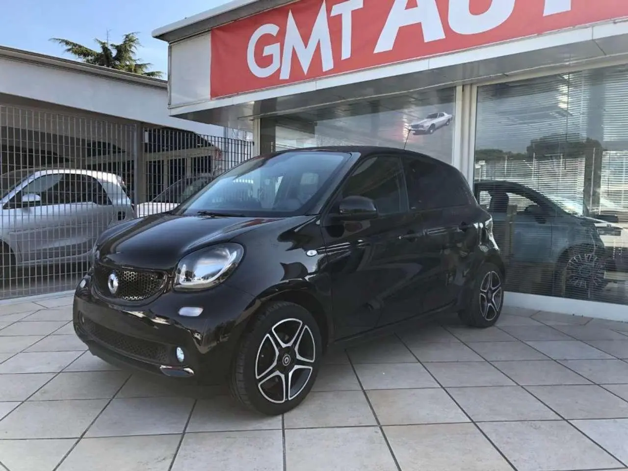 Photo 1 : Smart Forfour 2017 Petrol