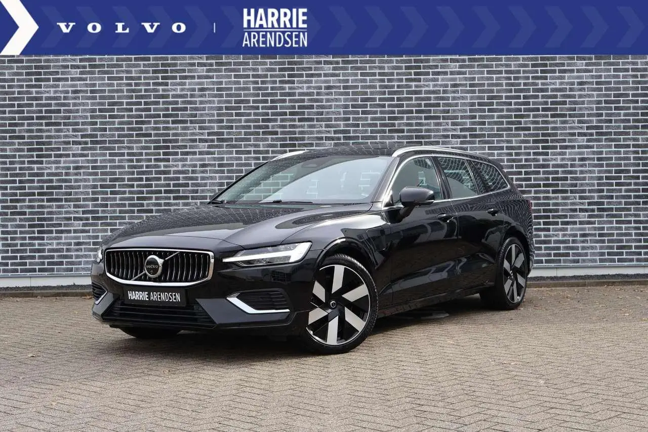 Photo 1 : Volvo V60 2023 Hybride