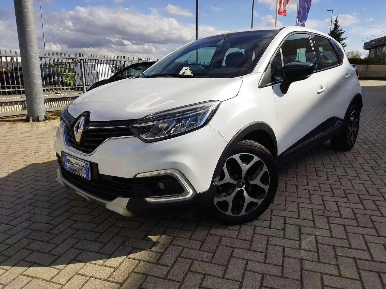 Photo 1 : Renault Captur 2018 Essence