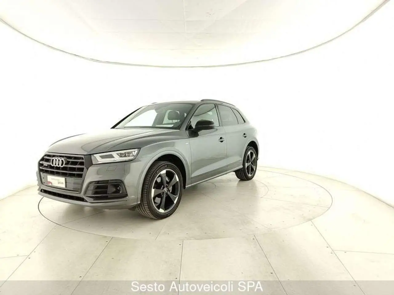 Photo 1 : Audi Q5 2020 Diesel