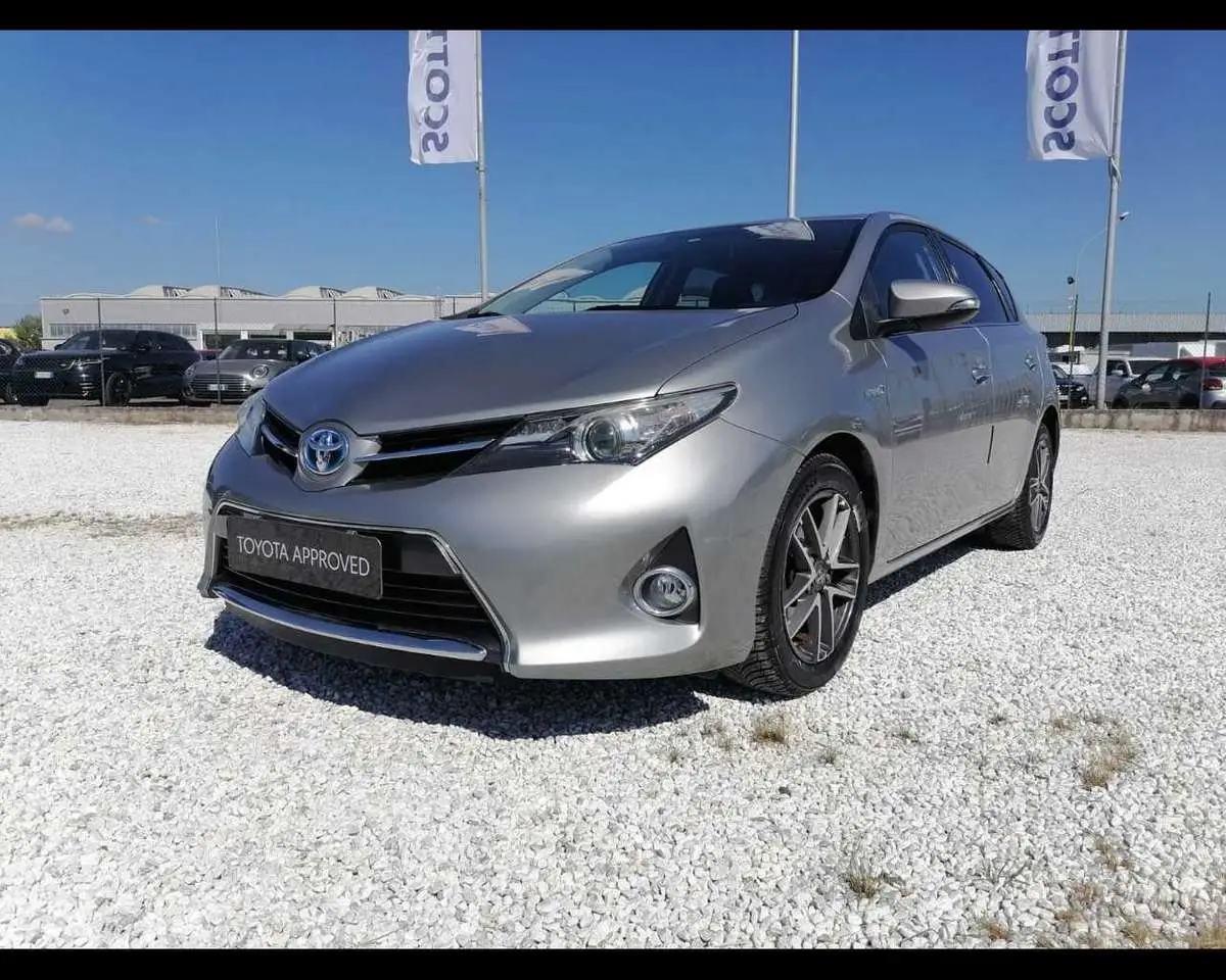 Photo 1 : Toyota Auris 2014 Hybride