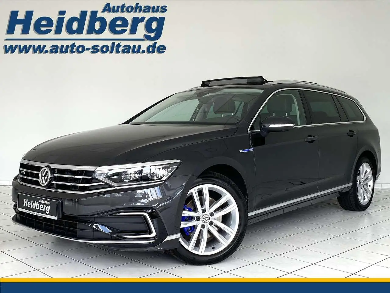 Photo 1 : Volkswagen Passat 2019 Hybrid