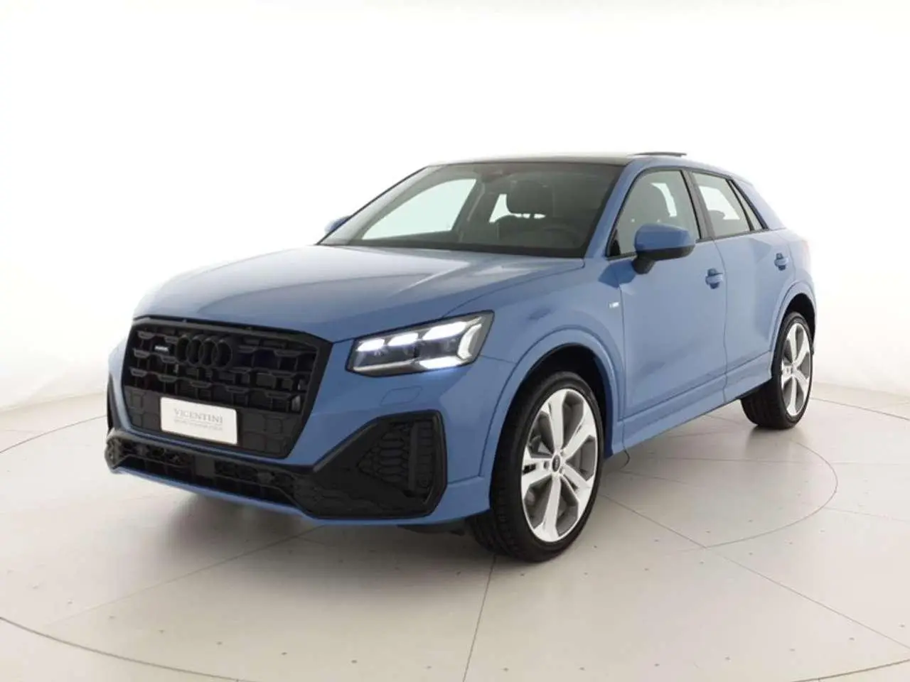 Photo 1 : Audi Q2 2024 Petrol