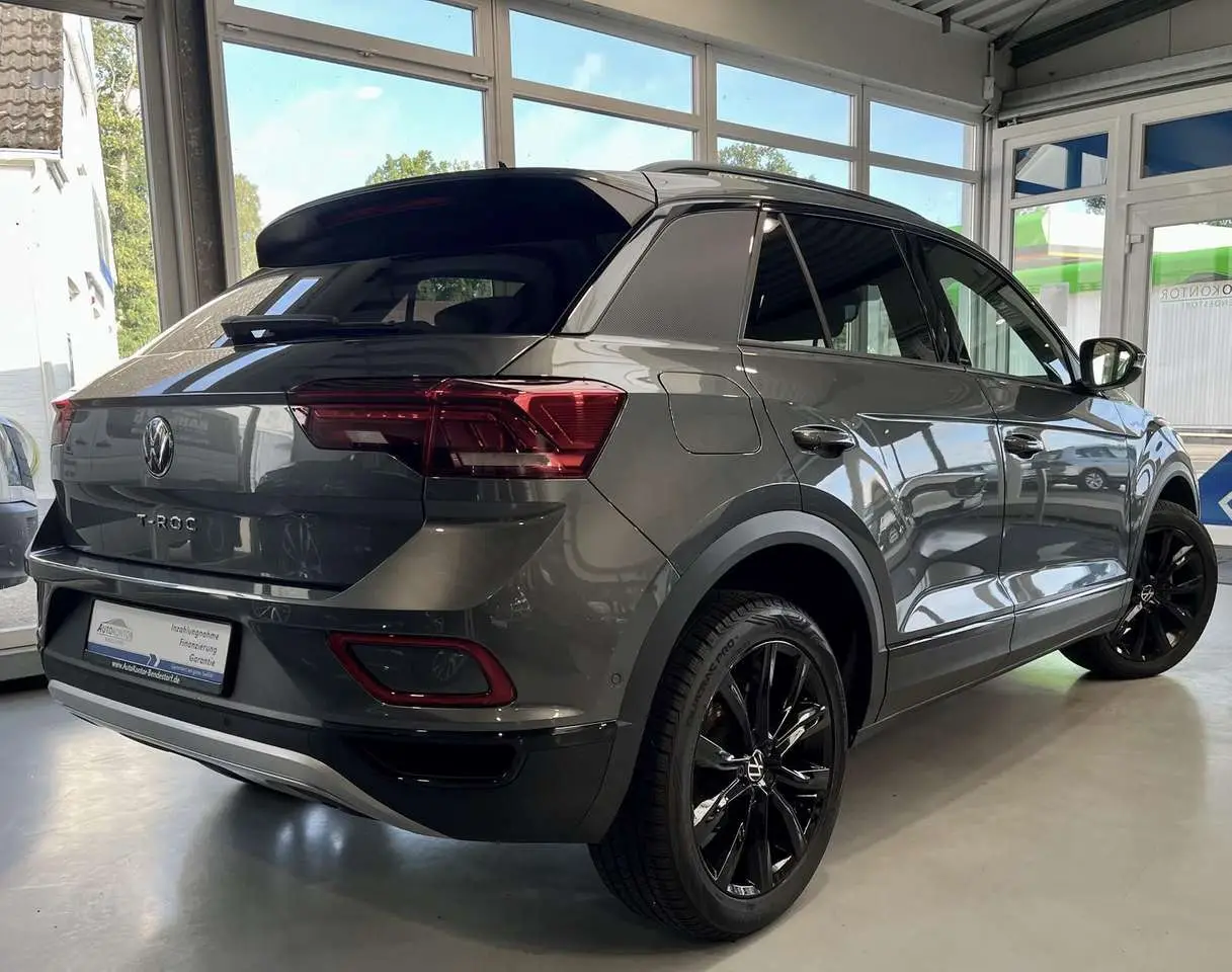 Photo 1 : Volkswagen T-roc 2023 Essence