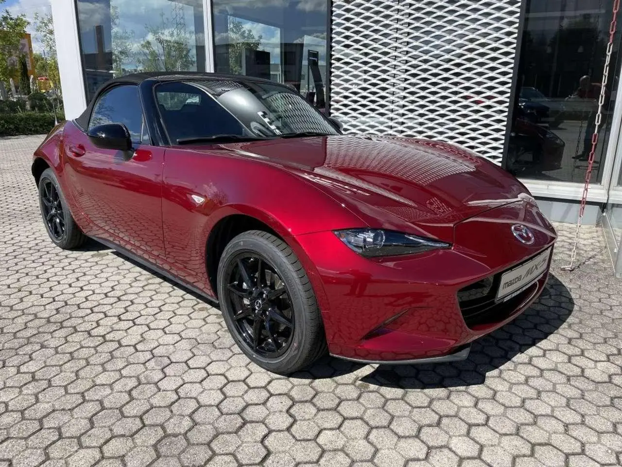 Photo 1 : Mazda Mx-5 2023 Essence