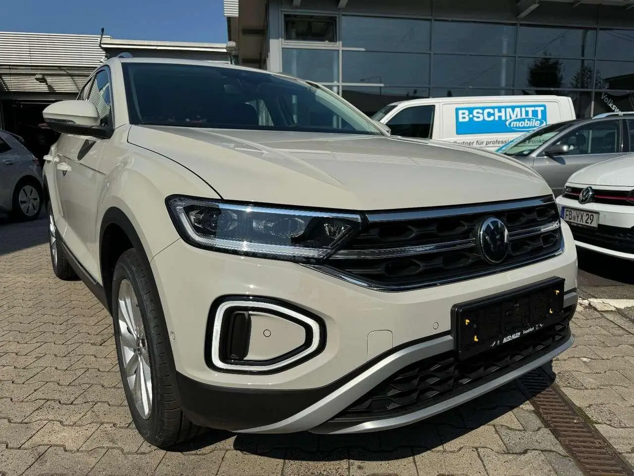 Photo 1 : Volkswagen T-roc 2024 Essence