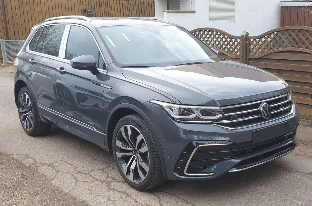 Photo 1 : Volkswagen Tiguan 2024 Petrol