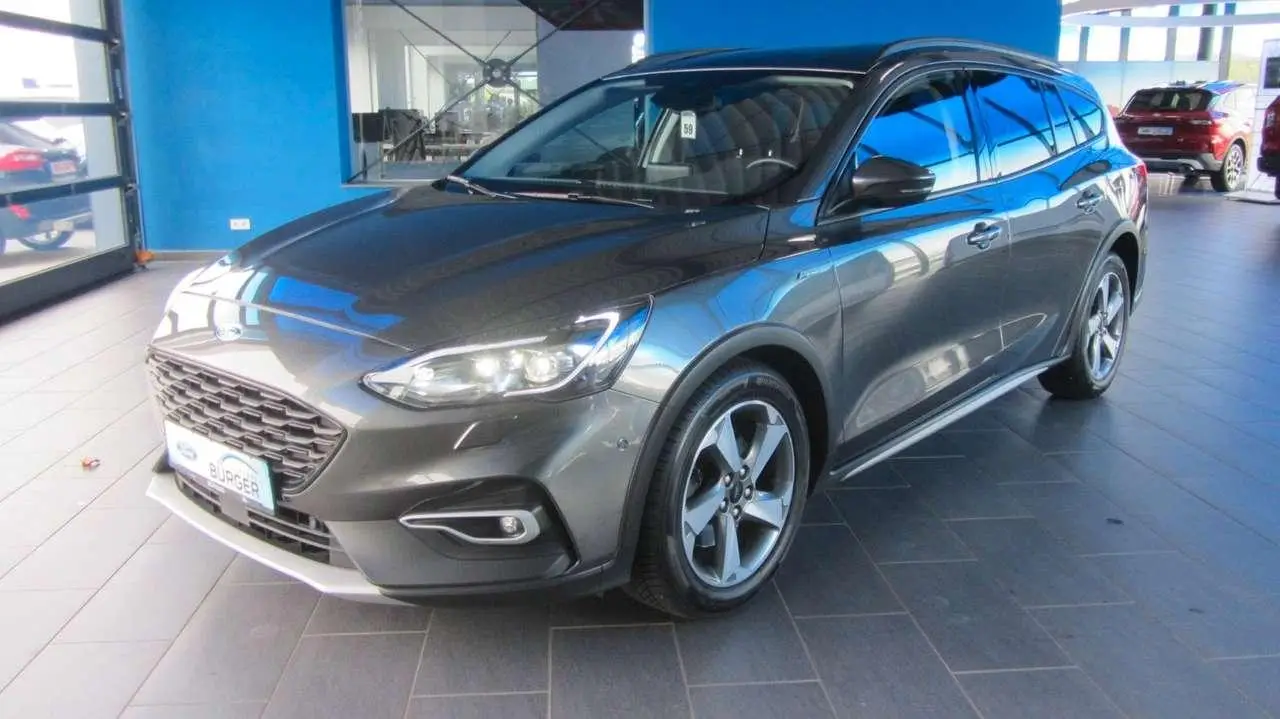 Photo 1 : Ford Focus 2019 Petrol