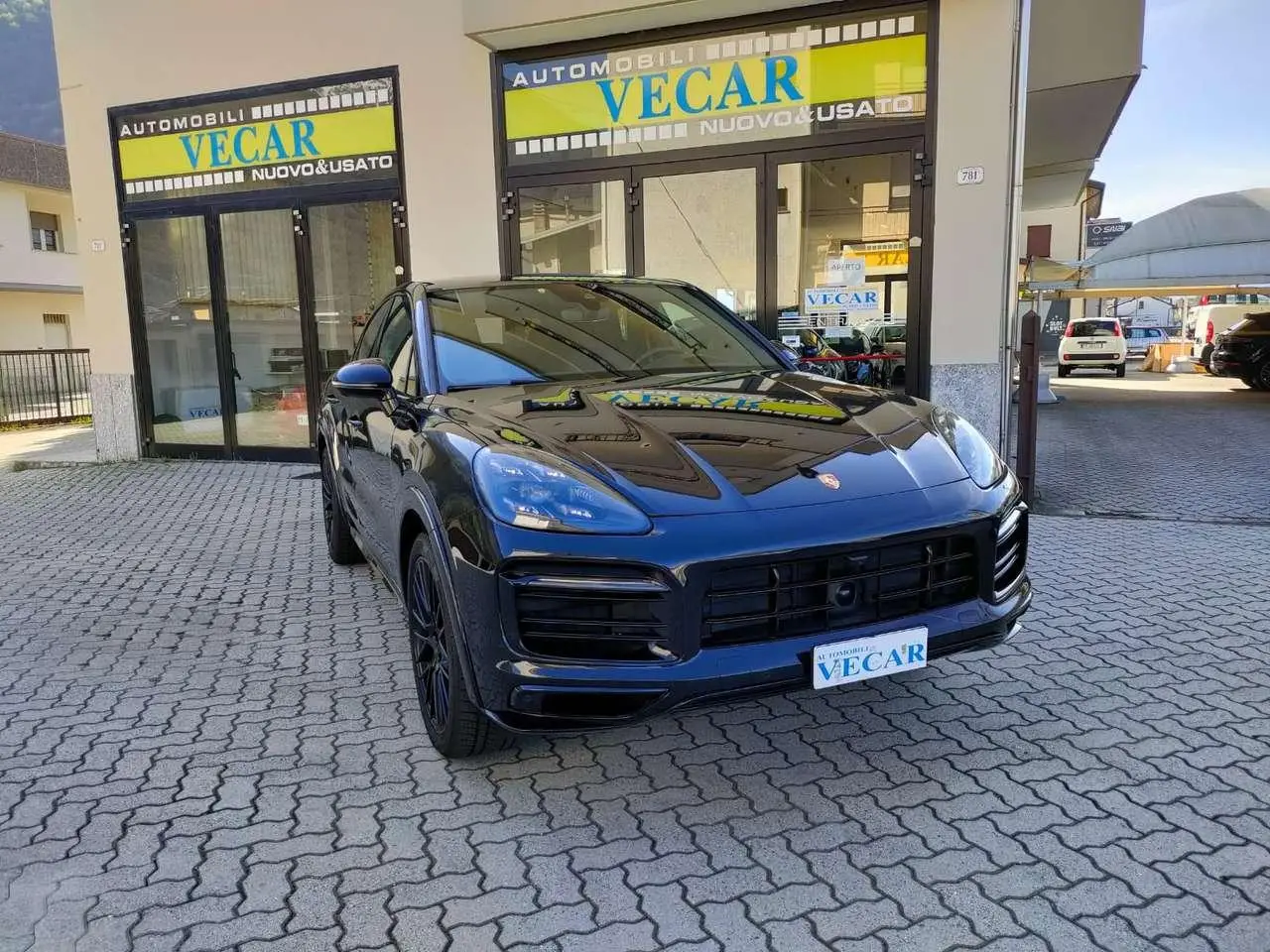 Photo 1 : Porsche Cayenne 2020 Petrol