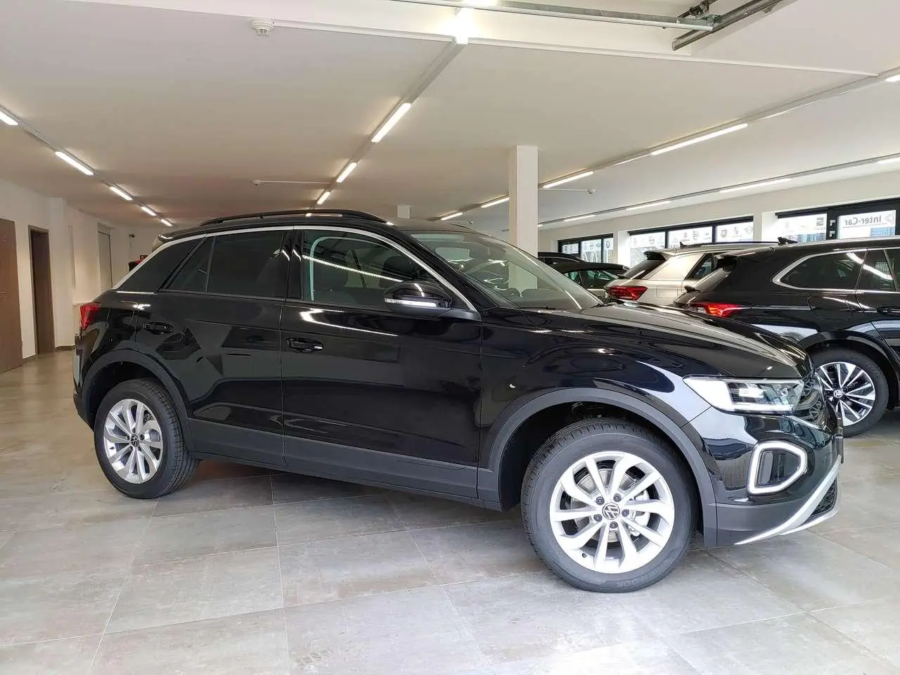 Photo 1 : Volkswagen T-roc 2024 Petrol