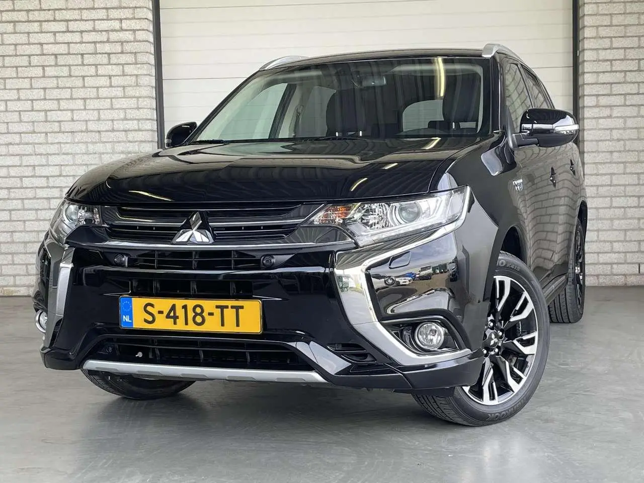 Photo 1 : Mitsubishi Outlander 2018 Hybrid