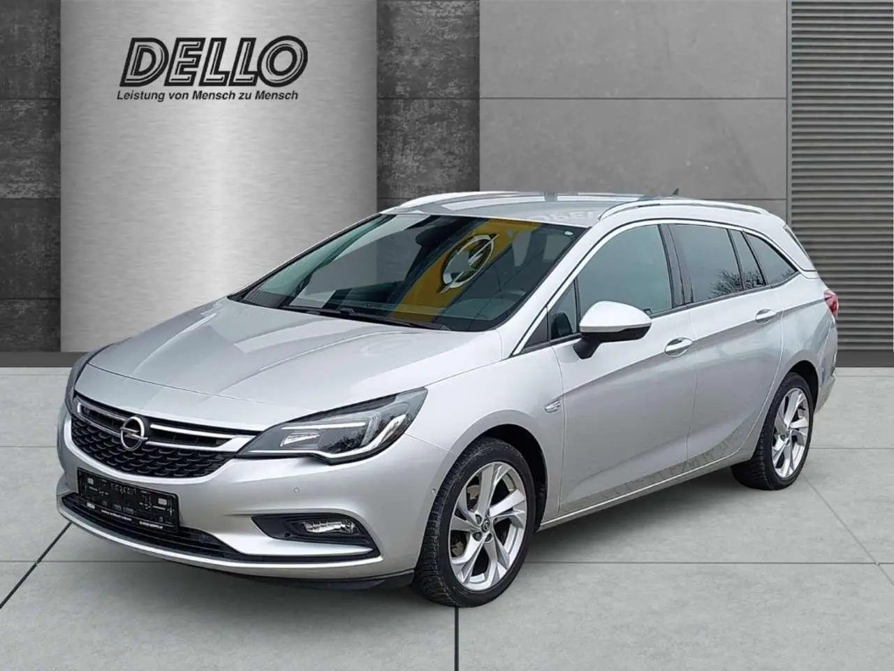 Photo 1 : Opel Astra 2019 Petrol