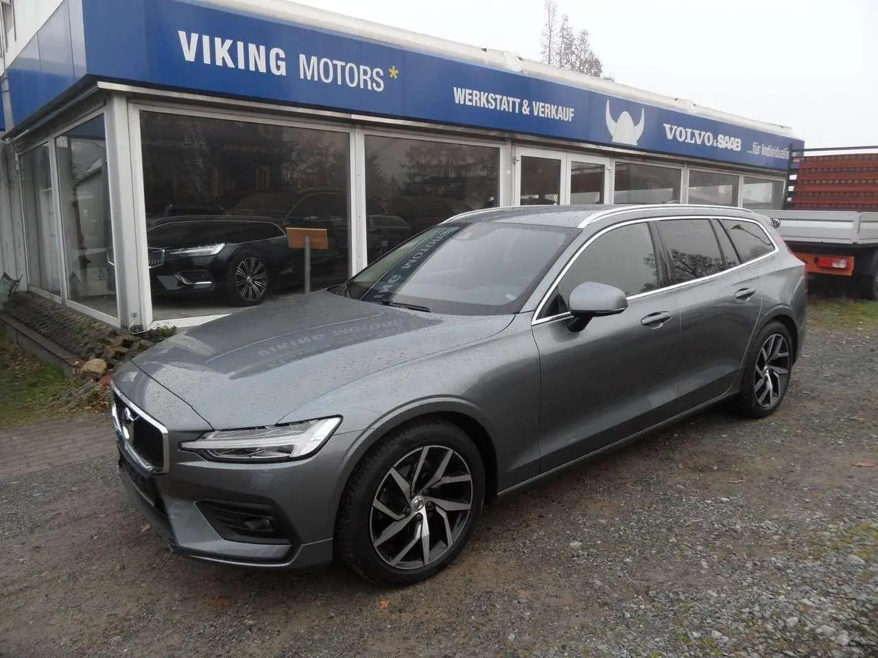 Photo 1 : Volvo V60 2019 Essence