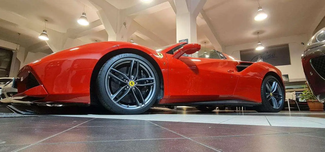 Photo 1 : Ferrari 488 2017 Essence