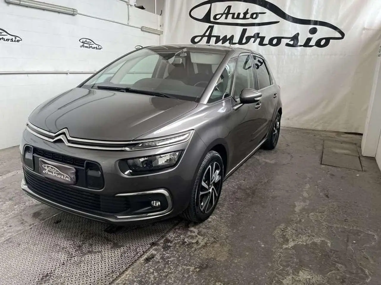 Photo 1 : Citroen C4 2018 Diesel