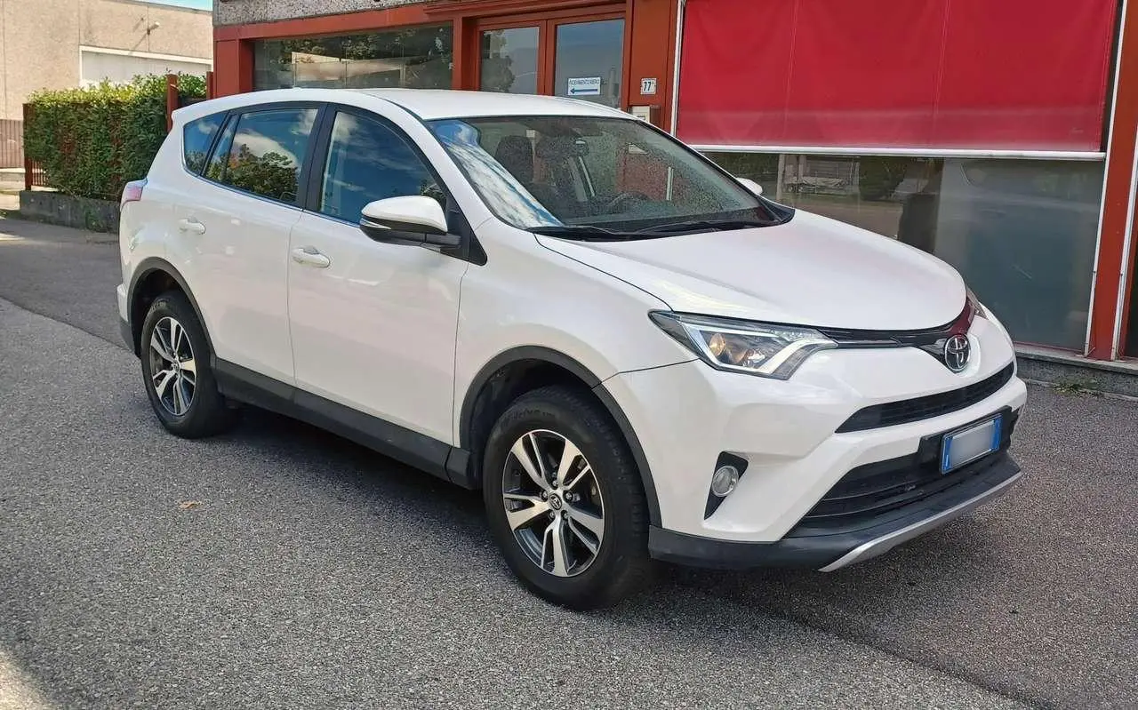 Photo 1 : Toyota Rav4 2016 Diesel