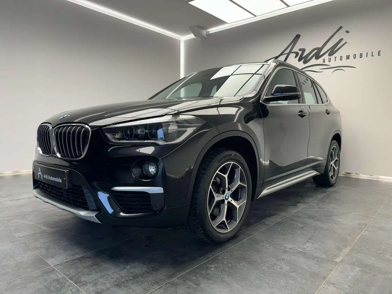 Photo 1 : Bmw X1 2019 Diesel