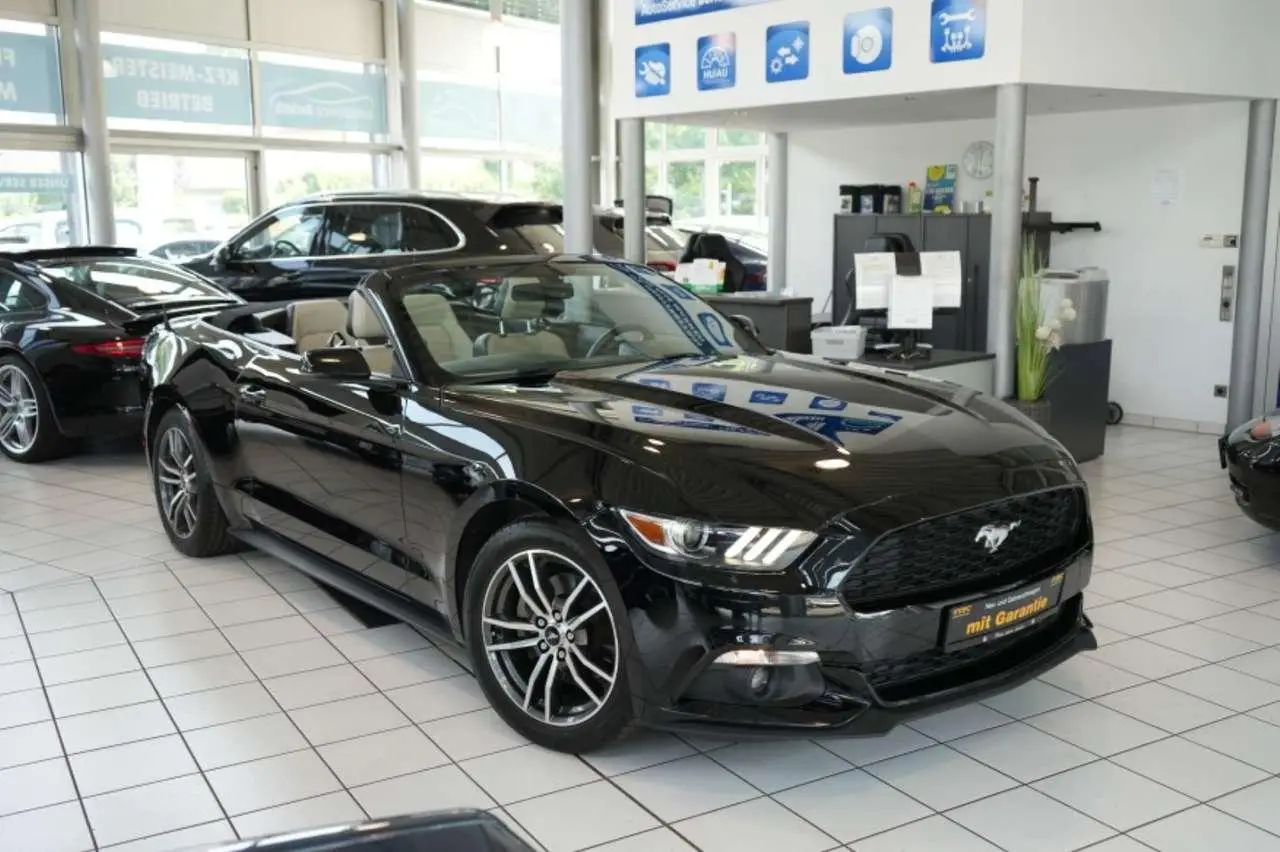 Photo 1 : Ford Mustang 2016 Essence