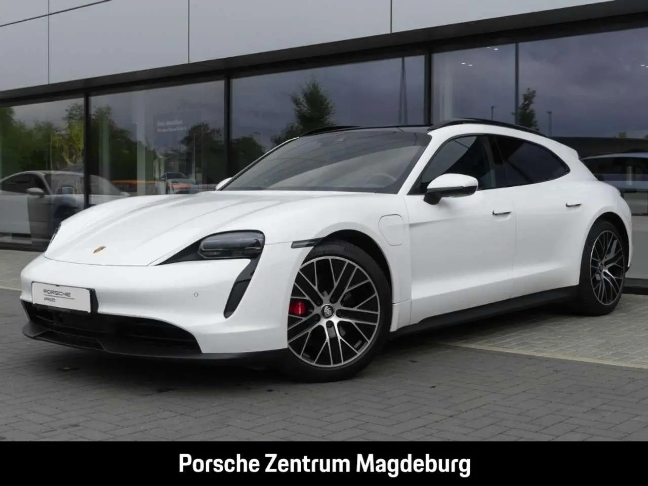 Photo 1 : Porsche Taycan 2023 Électrique