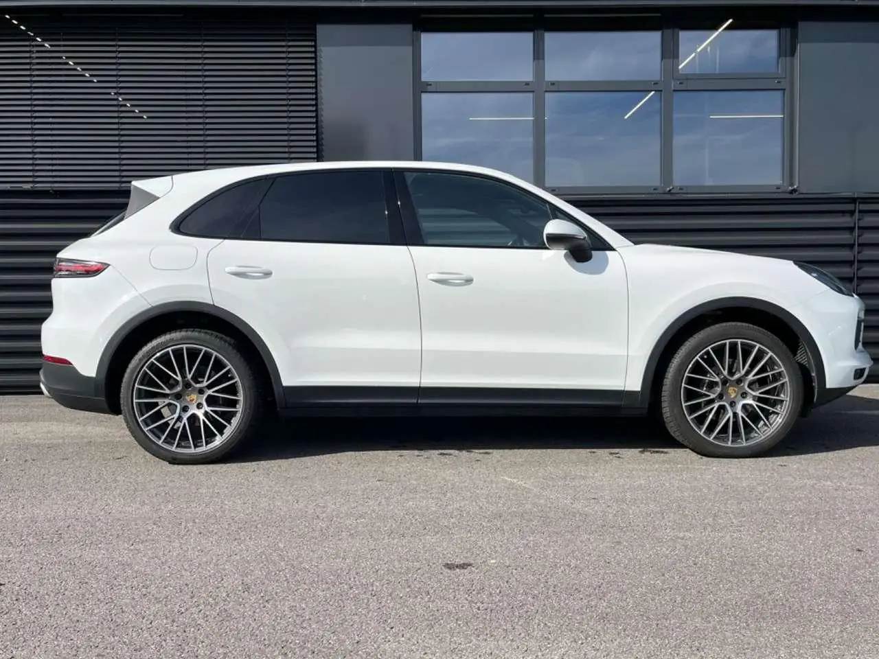 Photo 1 : Porsche Cayenne 2019 Essence