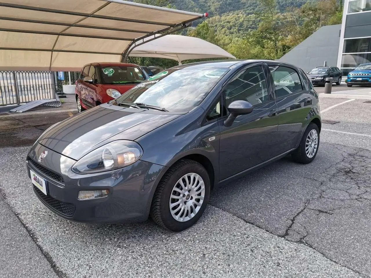 Photo 1 : Fiat Punto 2015 GPL