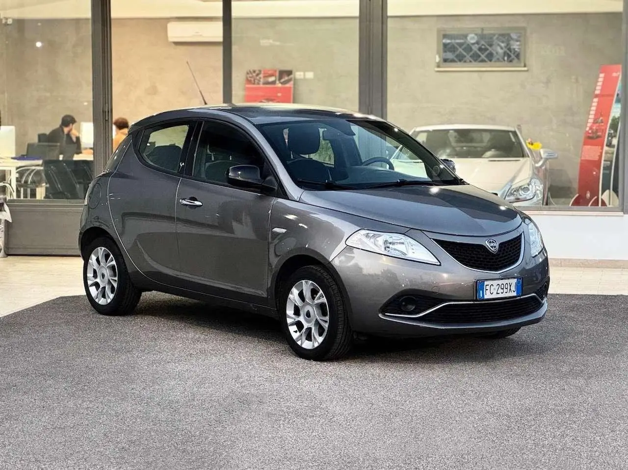 Photo 1 : Lancia Ypsilon 2016 Petrol