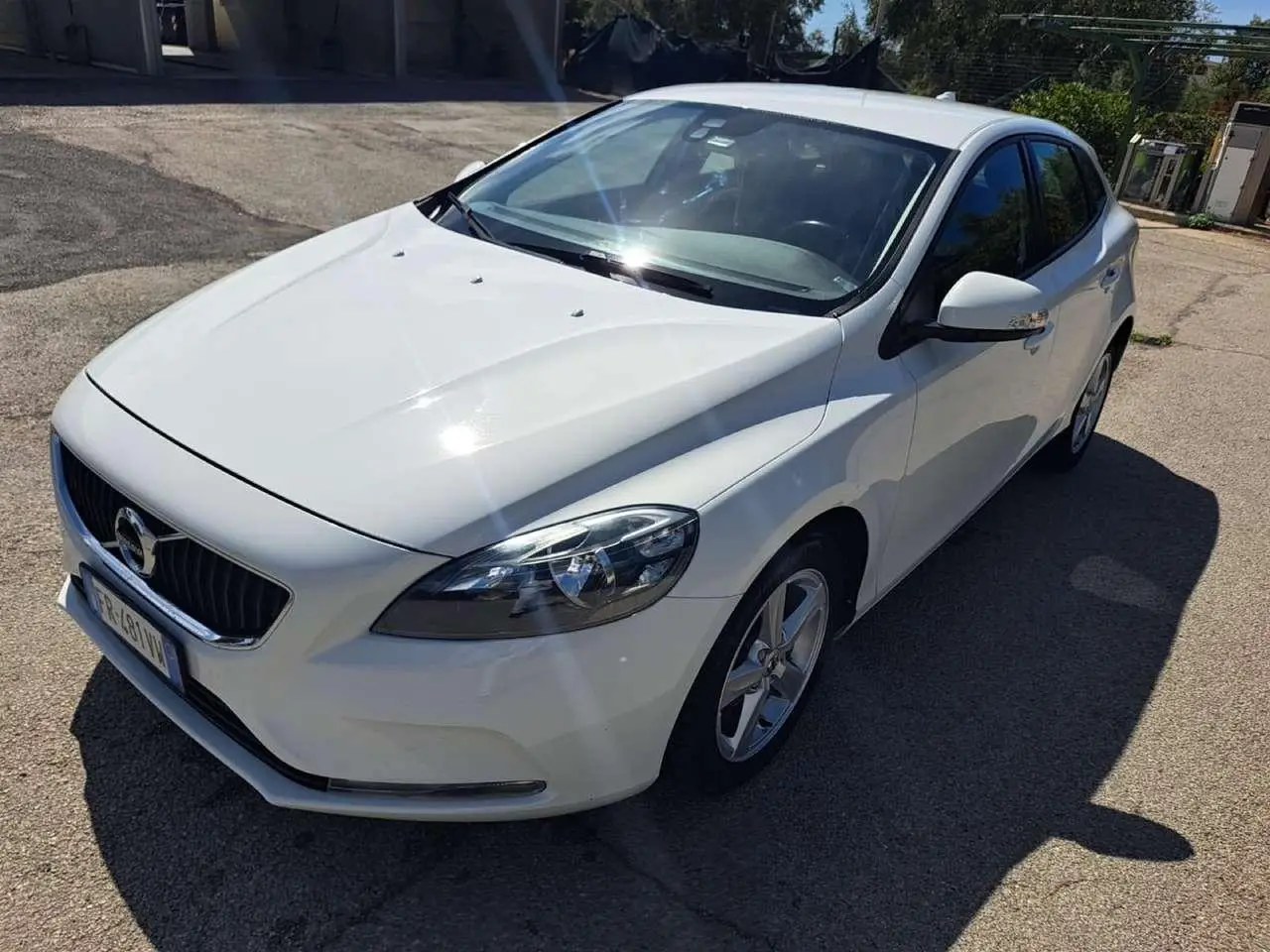 Photo 1 : Volvo V40 2018 Diesel