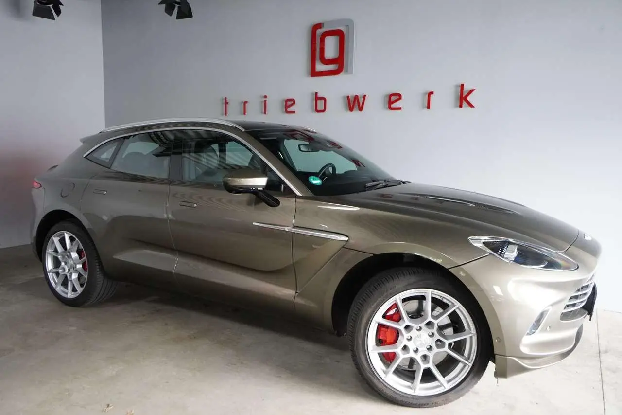 Photo 1 : Aston Martin Dbx 2020 Petrol