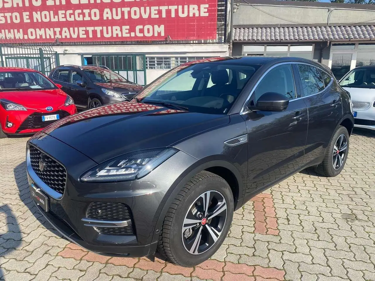 Photo 1 : Jaguar E-pace 2021 Hybrid