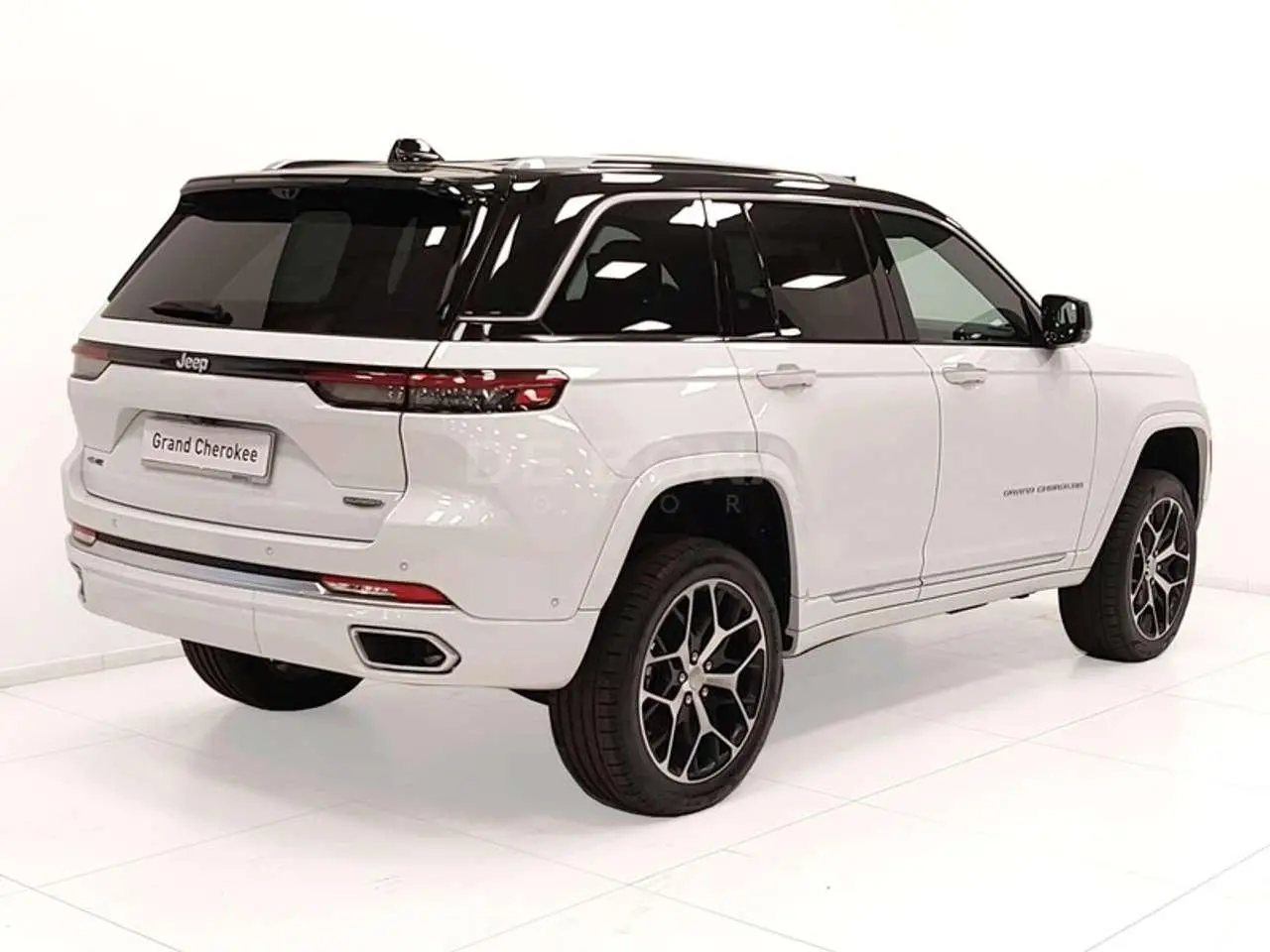 Photo 1 : Jeep Grand Cherokee 2024 Hybrid