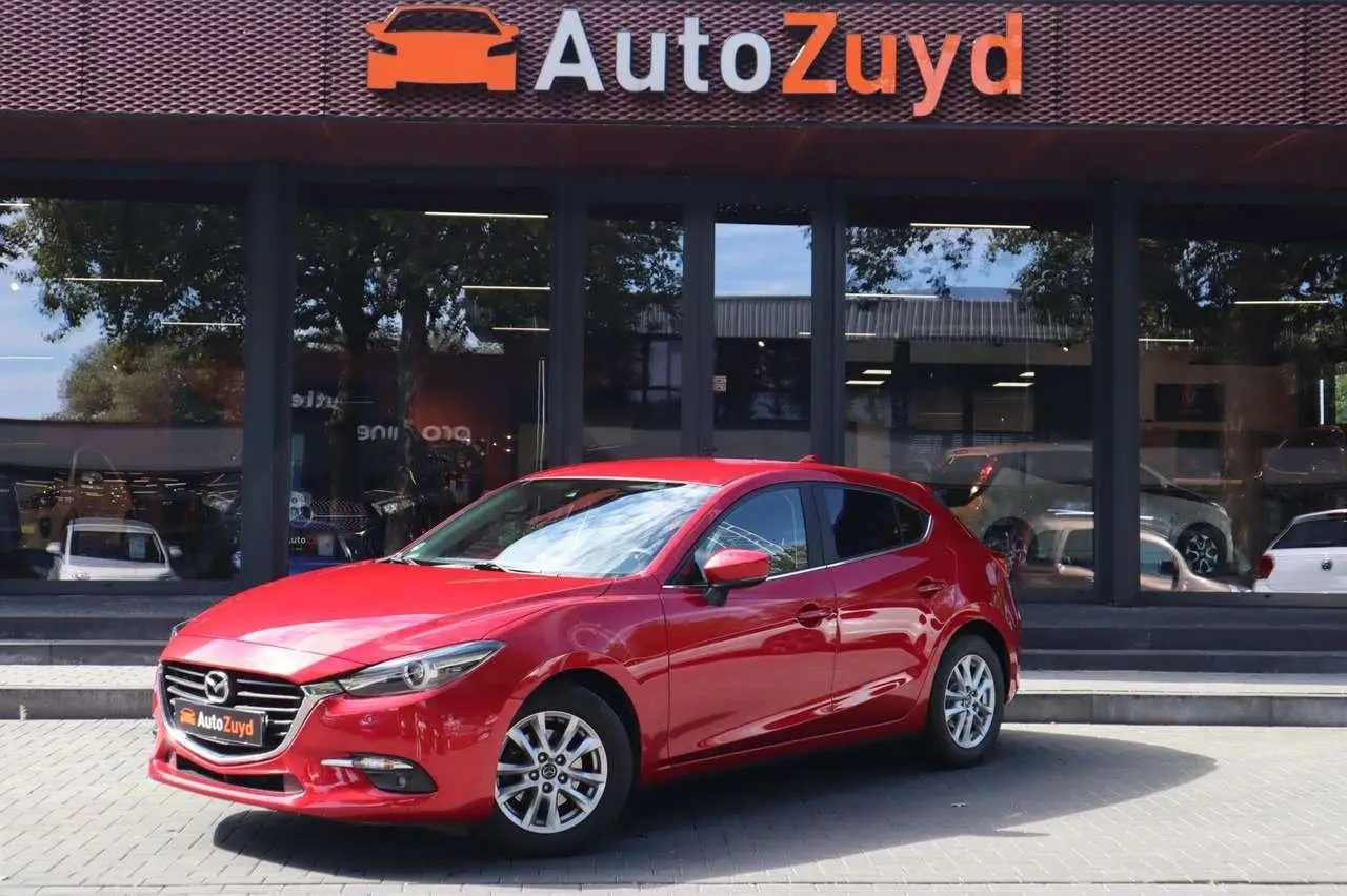 Photo 1 : Mazda 3 2017 Petrol