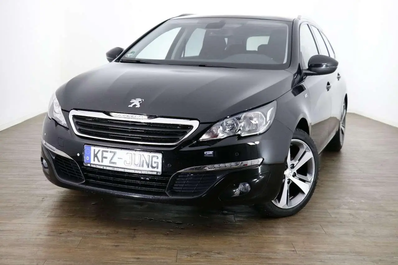 Photo 1 : Peugeot 308 2016 Essence