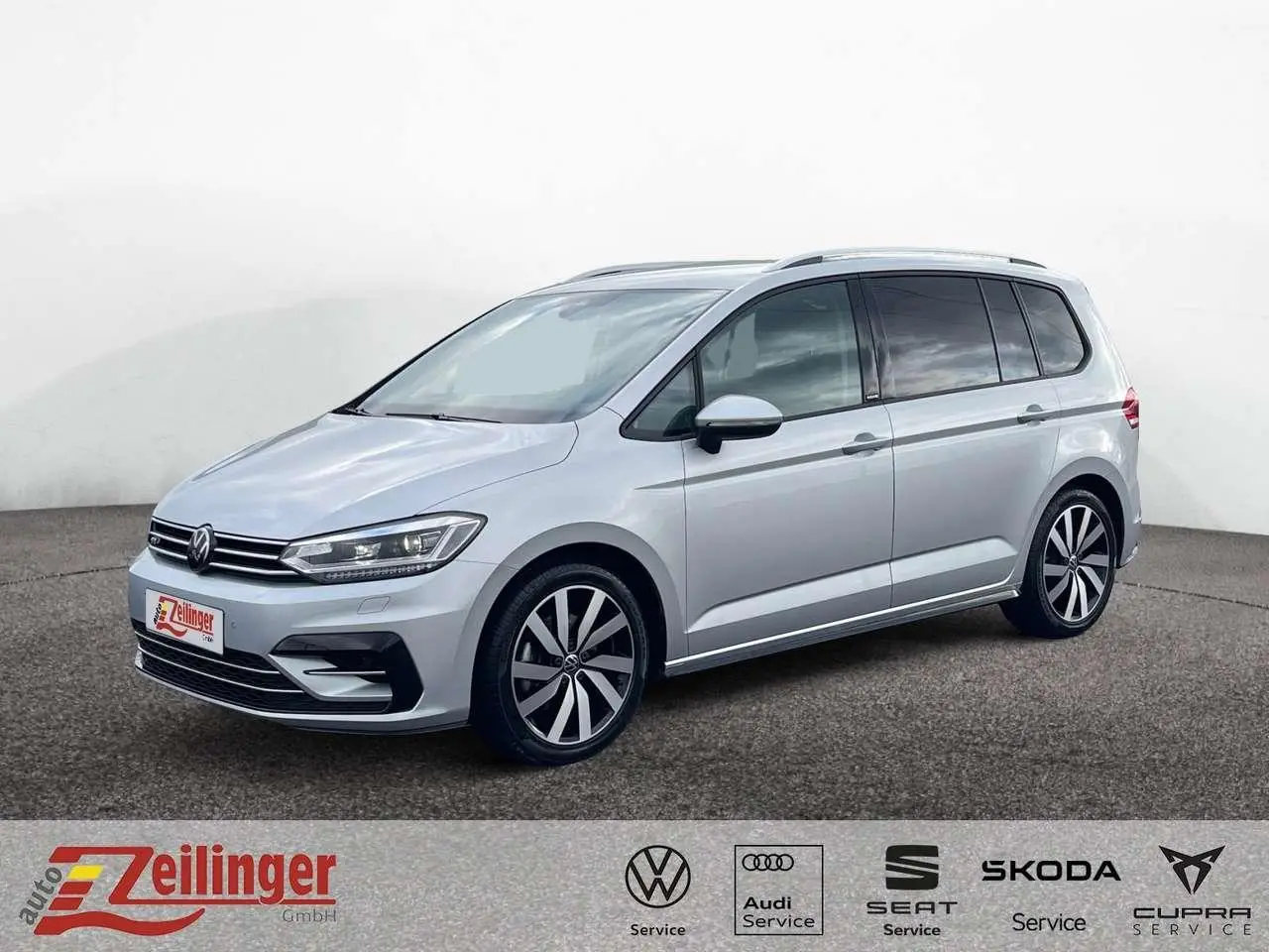 Photo 1 : Volkswagen Touran 2024 Petrol