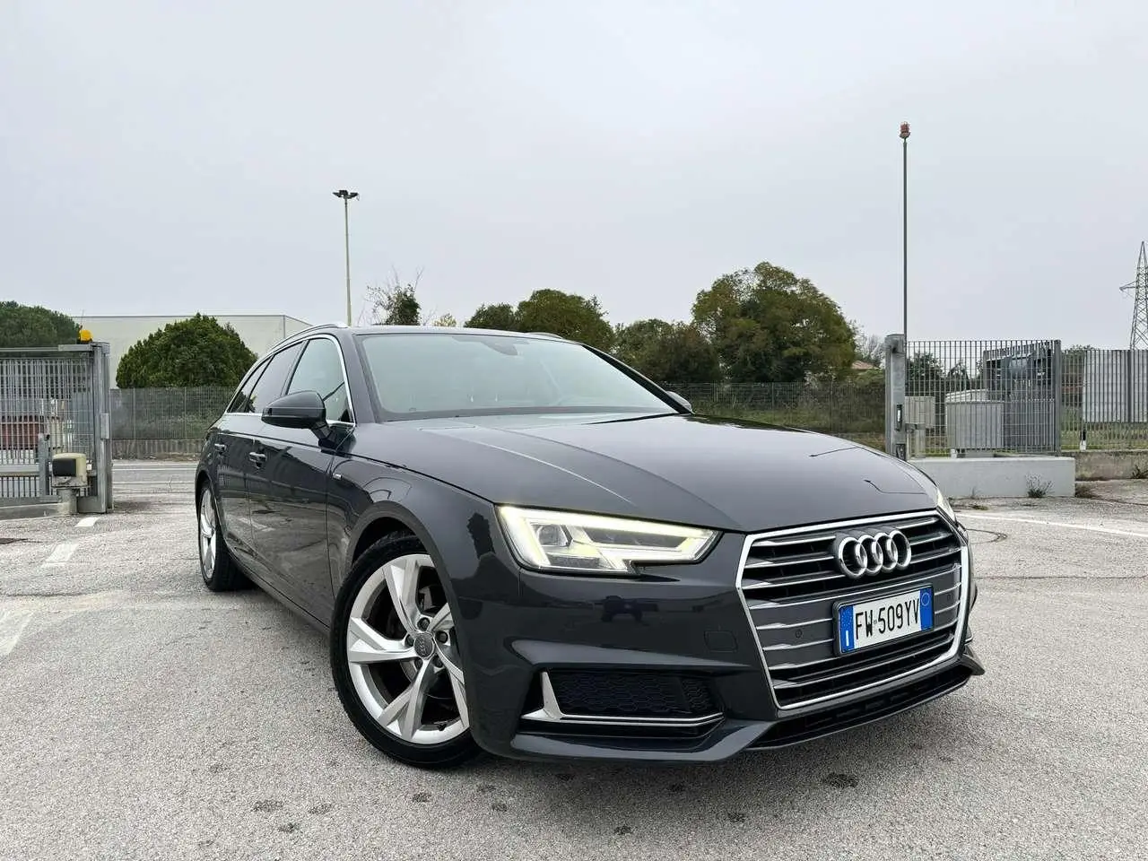 Photo 1 : Audi A4 2019 Diesel