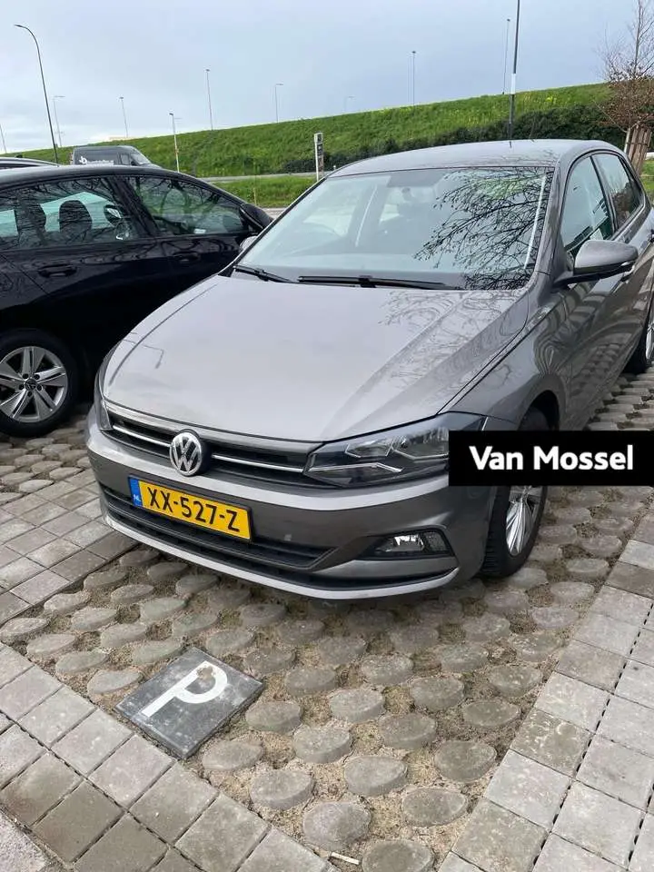 Photo 1 : Volkswagen Polo 2019 Petrol