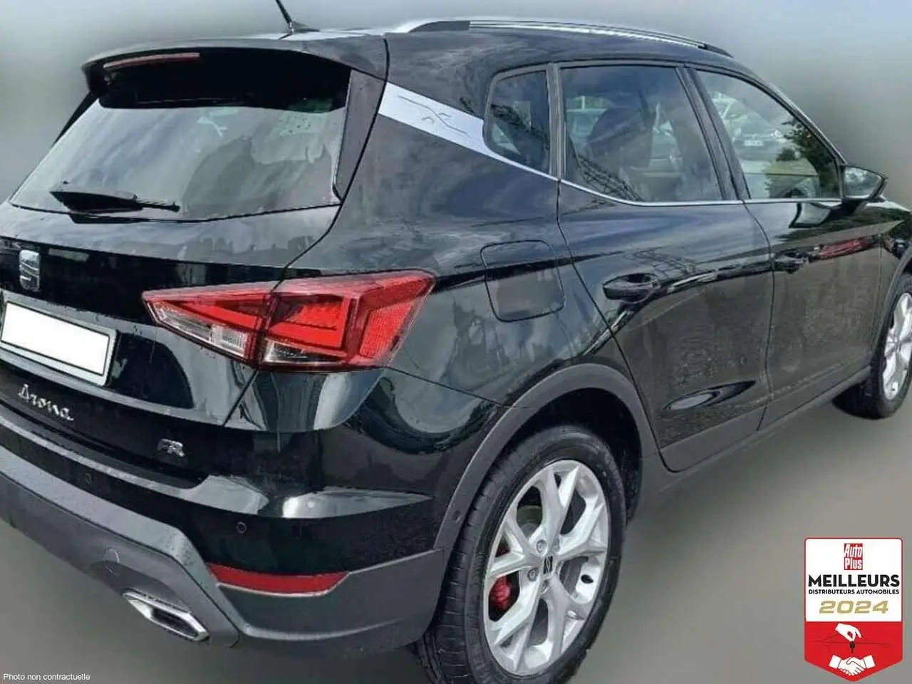 Photo 1 : Seat Arona 2024 Petrol