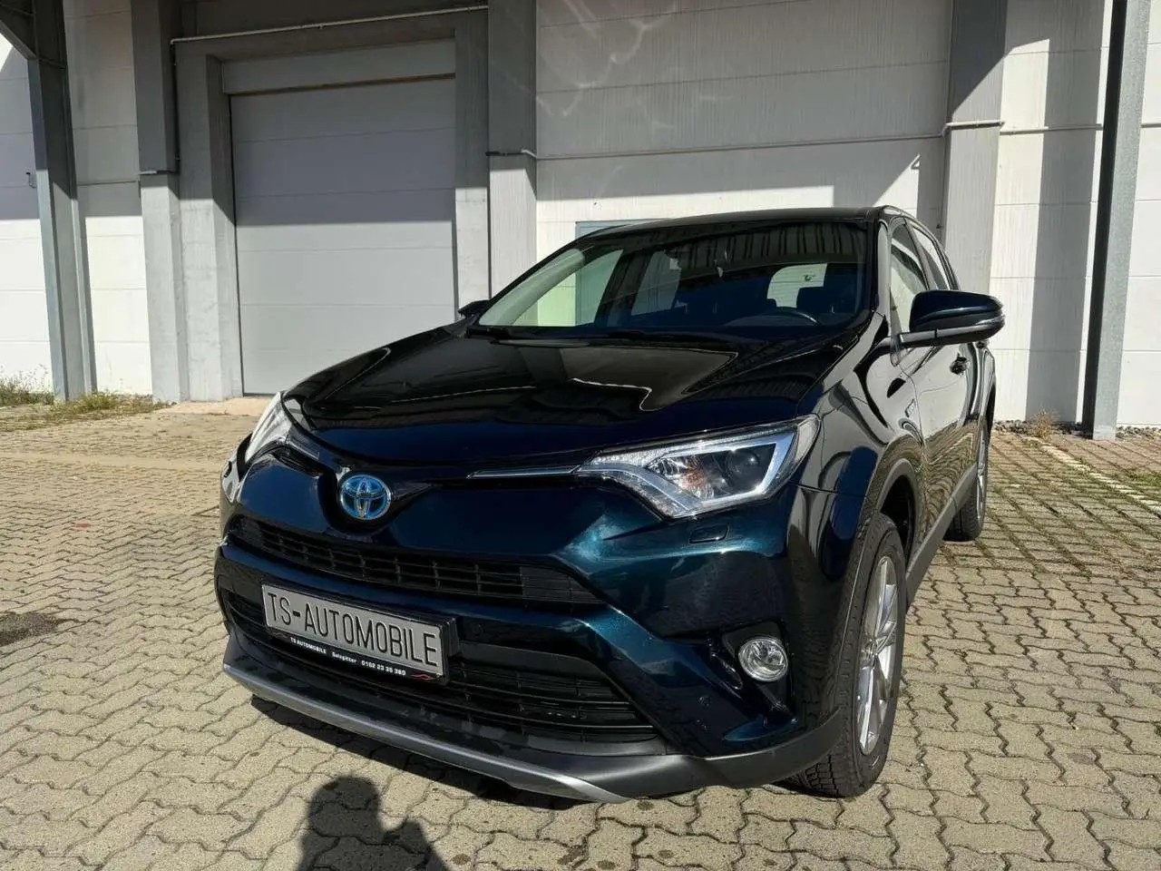 Photo 1 : Toyota Rav4 2017 Hybrid