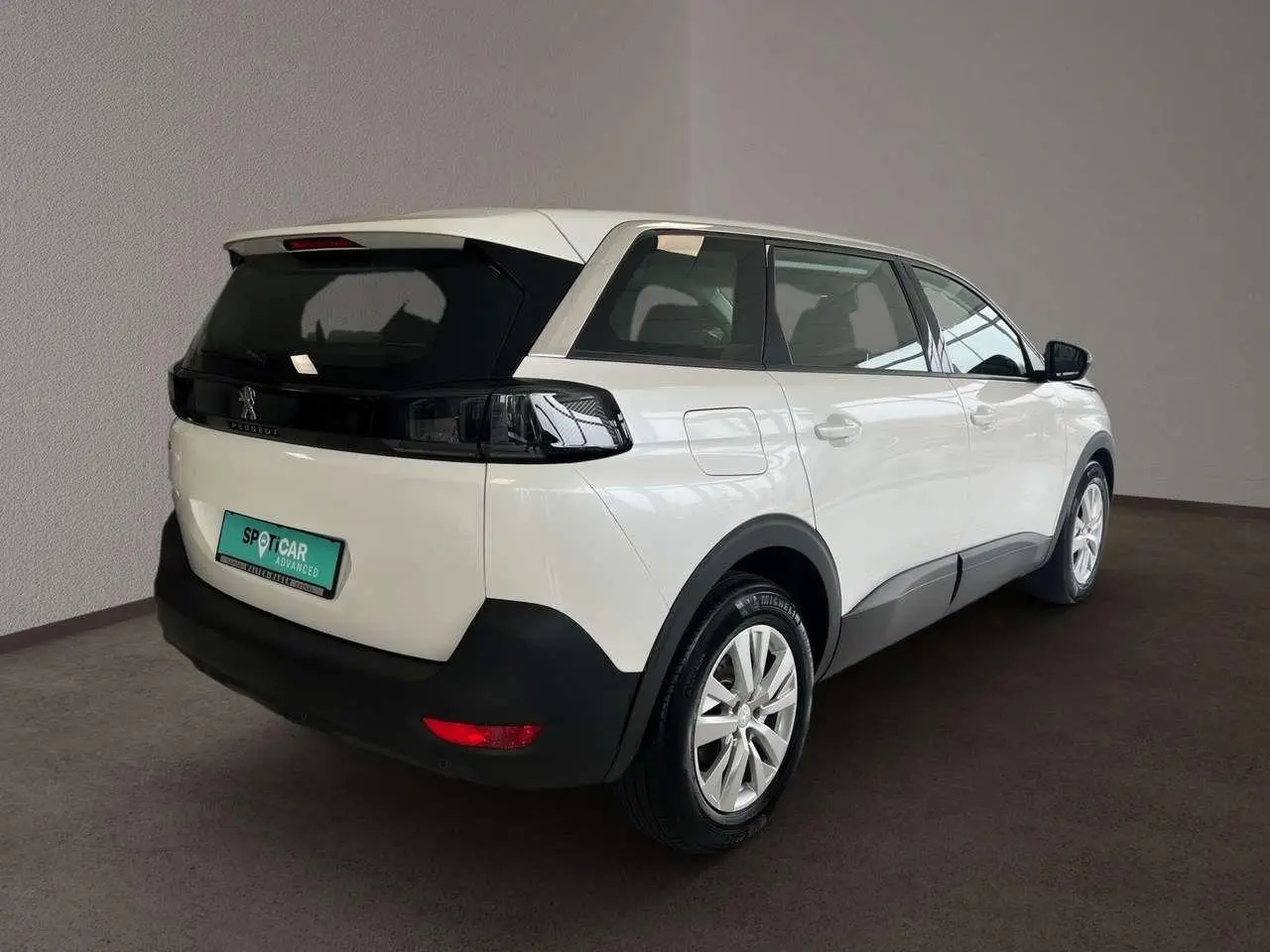 Photo 1 : Peugeot 5008 2021 Petrol