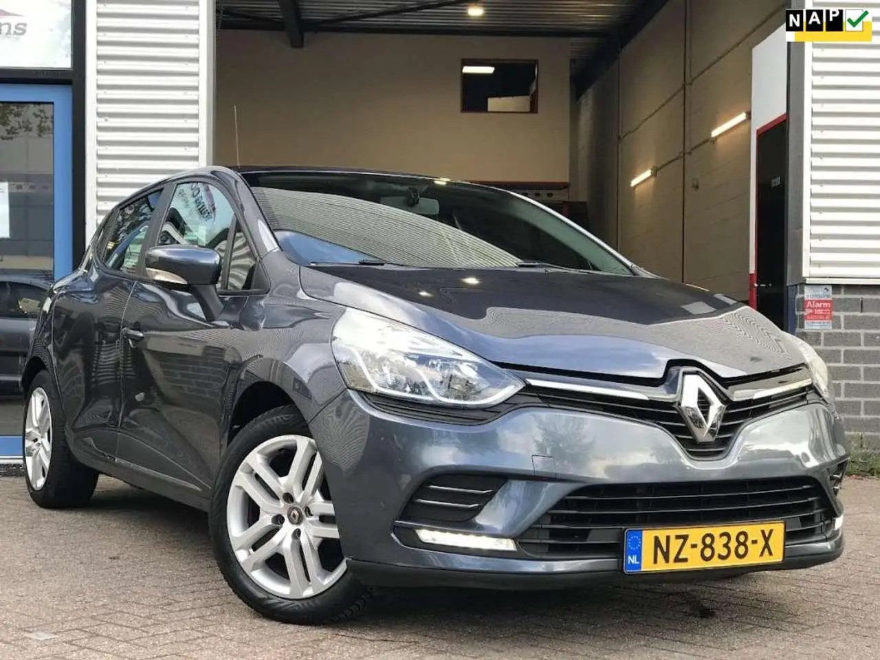 Photo 1 : Renault Clio 2017 Essence