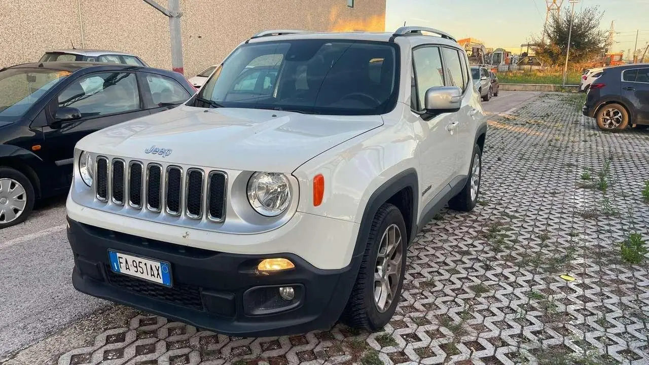 Photo 1 : Jeep Renegade 2015 Diesel