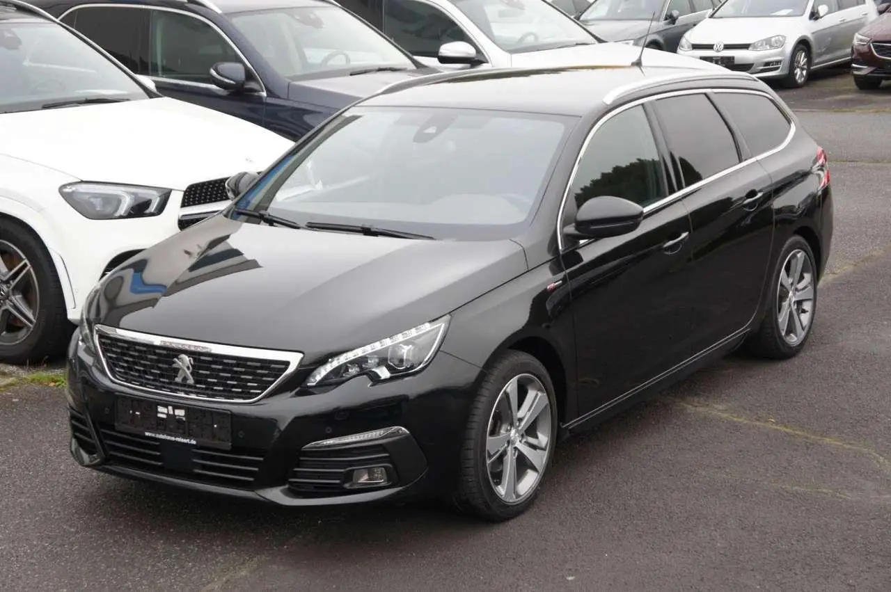 Photo 1 : Peugeot 308 2019 Petrol