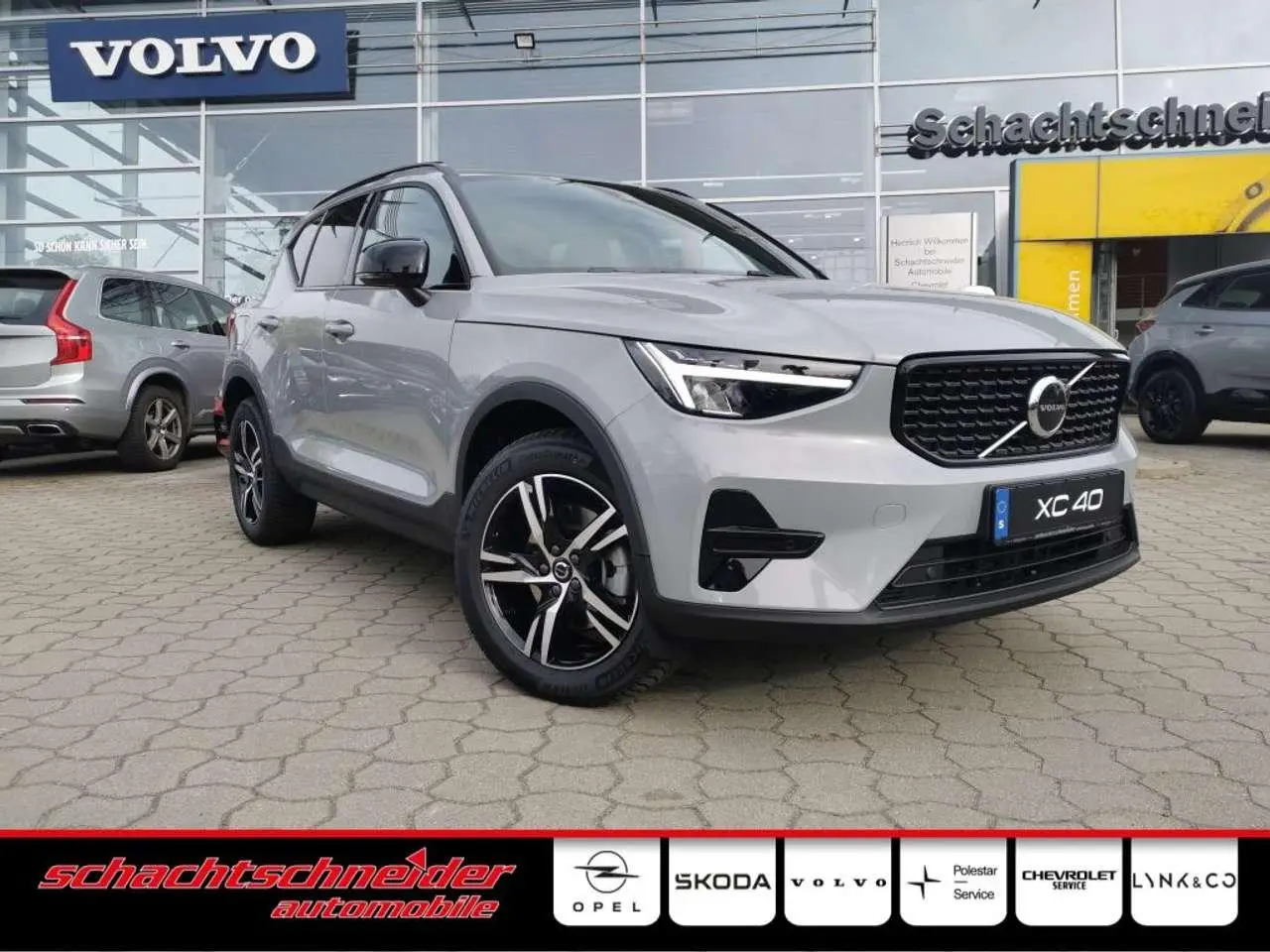 Photo 1 : Volvo Xc40 2024 Petrol