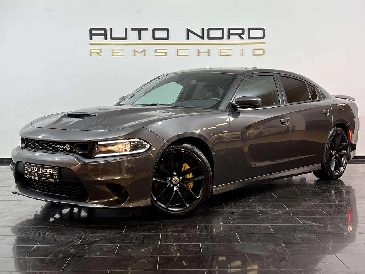 Photo 1 : Dodge Charger 2018 Petrol